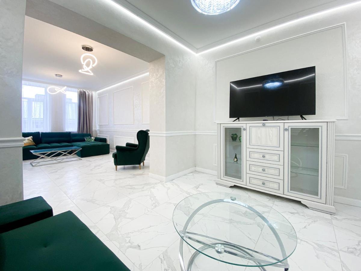 Tamanska Apartments Λβιβ Εξωτερικό φωτογραφία