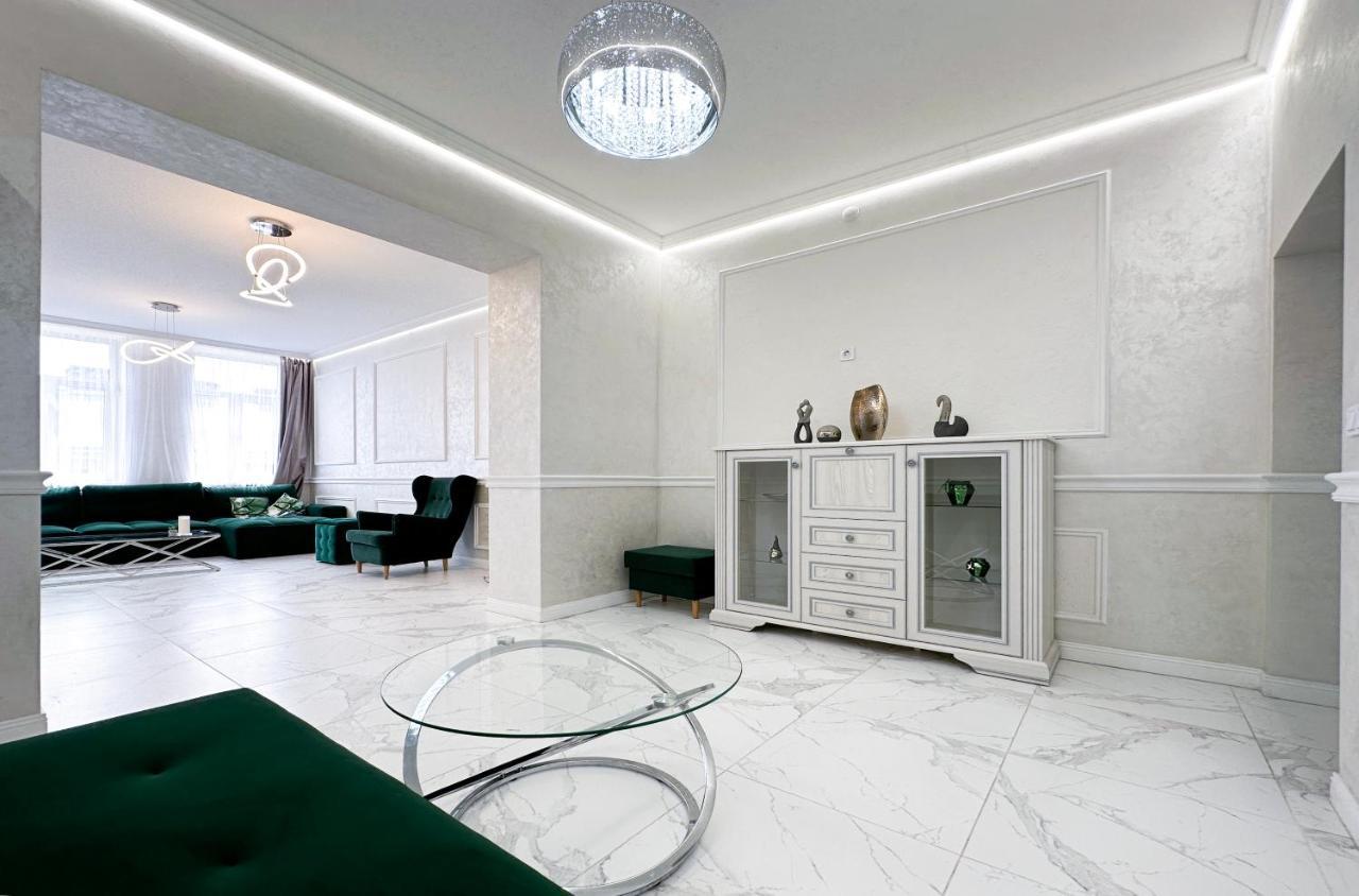 Tamanska Apartments Λβιβ Εξωτερικό φωτογραφία